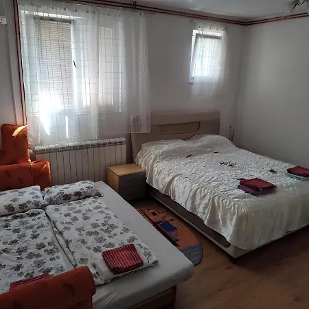 Anastasija Apartment *